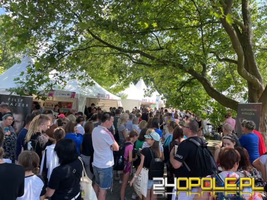 Drugi dzień Festiwalu Książki ściągnął tysiące fanów do centrum Opola