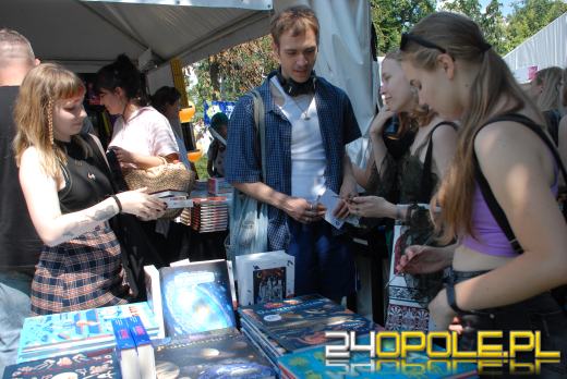 Drugi dzień Festiwalu Książki ściągnął tysiące fanów do centrum Opola