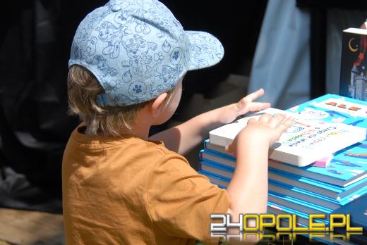 Drugi dzień Festiwalu Książki ściągnął tysiące fanów do centrum Opola