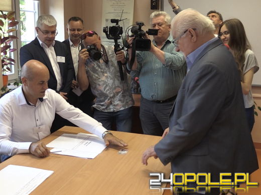 Lech Wałęsa oddał swój głos w wyborach w Opolu