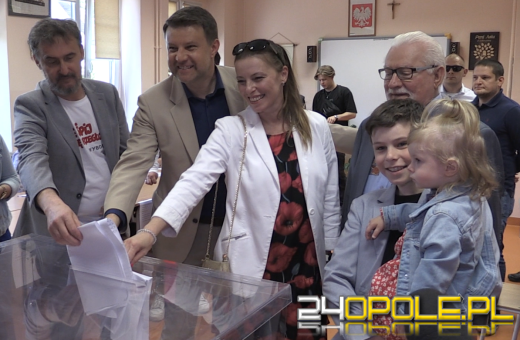 Lech Wałęsa oddał swój głos w wyborach w Opolu