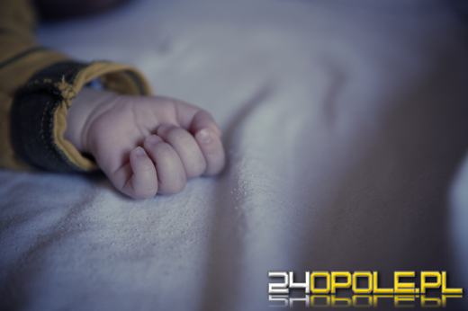 Półroczne dziecko wyziębione trafiło do szpitala. Opiekująca się nim matka była pijana