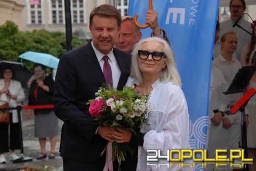 Magda Umer odsłoniła swoją gwiazdę w Alei Gwiazd Polskiej Piosenki