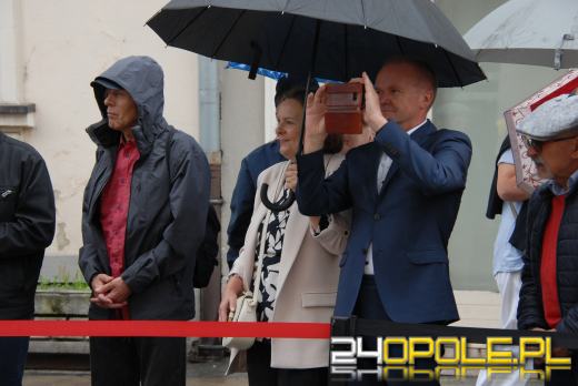 Magda Umer odsłoniła swoją gwiazdę w Alei Gwiazd Polskiej Piosenki