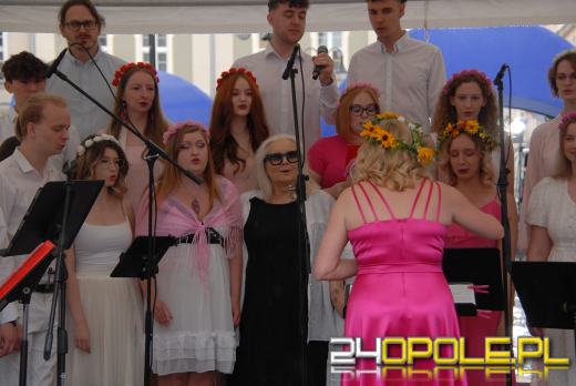 Magda Umer odsłoniła swoją gwiazdę w Alei Gwiazd Polskiej Piosenki