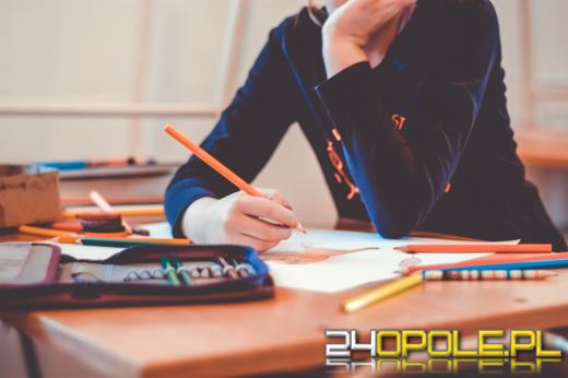 Rewolucja w szkołach: Nowacka ogłosiła zmiany w lekcjach religii