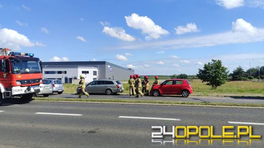 Zderzenie trzech pojazdów na Częstochowskiej. 11-latek zabrany do szpitala 