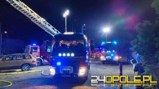 Pożar mieszkania w Kluczborku: przyczyną mogła być ładowana hulajnoga