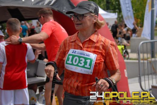 Biegacze zmierzyli się z upałem podczas  sobotniego 22. Biegu Opolskiego