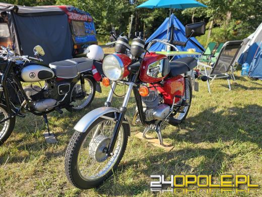 Trwa Zlot Oldtimerów w Dobrzeniu Wielkim