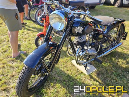 Trwa Zlot Oldtimerów w Dobrzeniu Wielkim