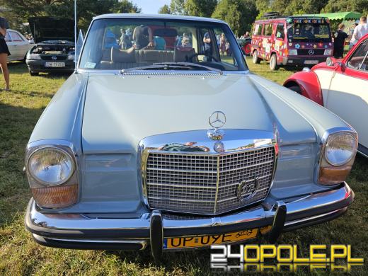 Trwa Zlot Oldtimerów w Dobrzeniu Wielkim