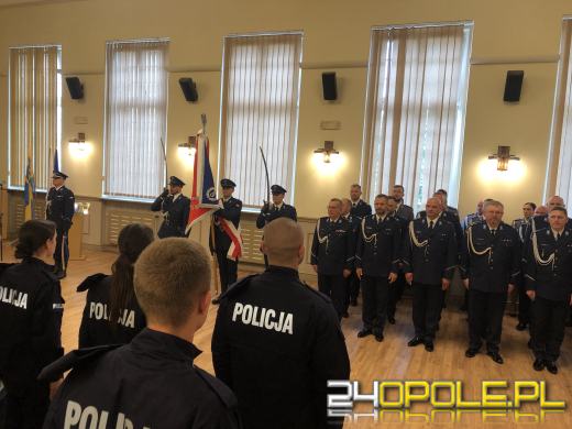 17 nowych adeptów policji złożyło dziś przysięgę