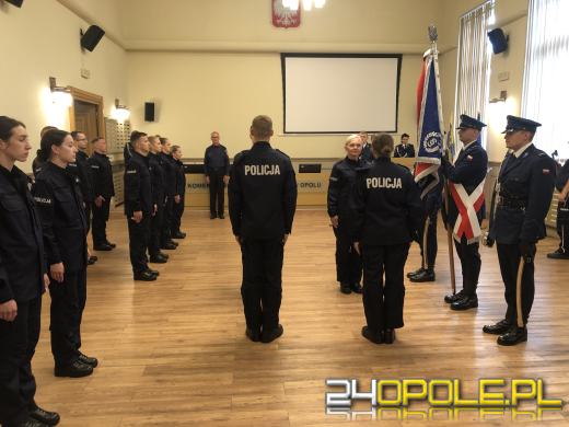 17 nowych adeptów policji złożyło dziś przysięgę