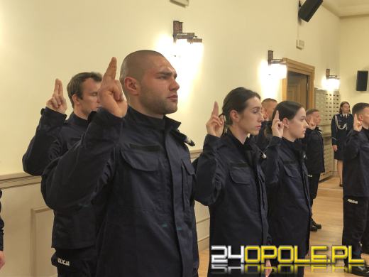 17 nowych adeptów policji złożyło dziś przysięgę