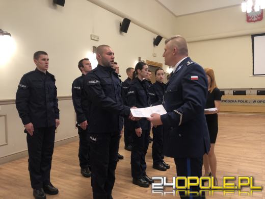17 nowych adeptów policji złożyło dziś przysięgę