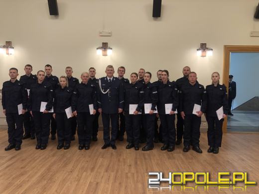 17 nowych adeptów policji złożyło dziś przysięgę