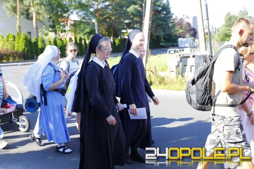 Pielgrzymi z Opola wyruszyli na Jasną Górę