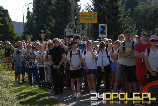 Pielgrzymi z Opola wyruszyli na Jasną Górę