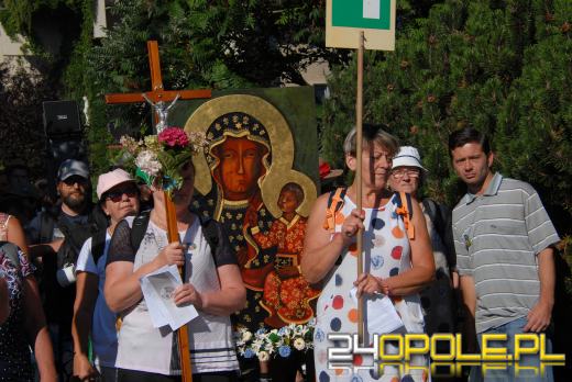 Pielgrzymi z Opola wyruszyli na Jasną Górę