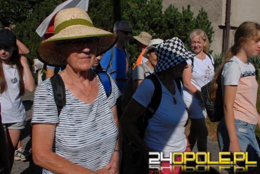 Pielgrzymi z Opola wyruszyli na Jasną Górę