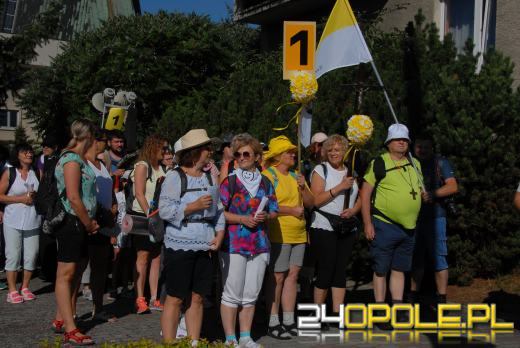 Pielgrzymi z Opola wyruszyli na Jasną Górę