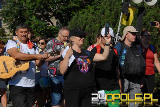 Pielgrzymi z Opola wyruszyli na Jasną Górę