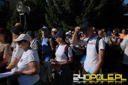 Pielgrzymi z Opola wyruszyli na Jasną Górę