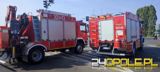 Zderzenie TIRa i dwóch osobówek. Obwodnica Opola przykorkowana