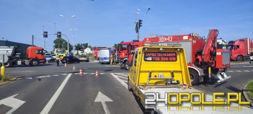 Zderzenie TIRa i dwóch osobówek. Obwodnica Opola przykorkowana