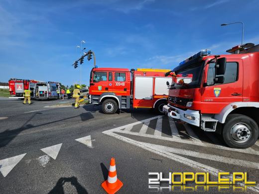 Zderzenie TIRa i dwóch osobówek. Obwodnica Opola przykorkowana