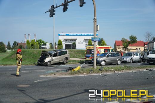 Zderzenie TIRa i dwóch osobówek. Obwodnica Opola przykorkowana