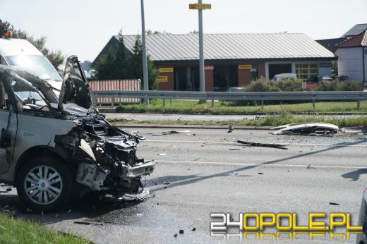 Zderzenie TIRa i dwóch osobówek. Obwodnica Opola przykorkowana