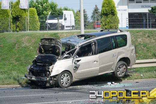 Zderzenie TIRa i dwóch osobówek. Obwodnica Opola przykorkowana