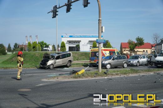 Zderzenie TIRa i dwóch osobówek. Obwodnica Opola przykorkowana