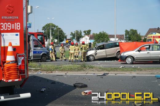 Zderzenie TIRa i dwóch osobówek. Obwodnica Opola przykorkowana