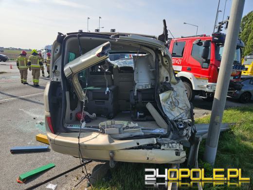 Zderzenie TIRa i dwóch osobówek. Obwodnica Opola przykorkowana