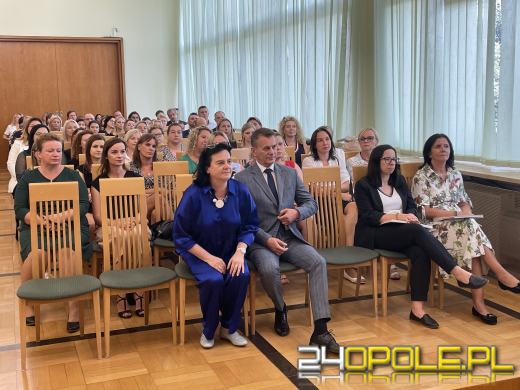 Od dziś mamy 300 nauczycieli dyplomowanych więcej w regionie