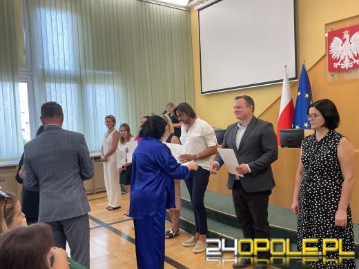 Od dziś mamy 300 nauczycieli dyplomowanych więcej w regionie