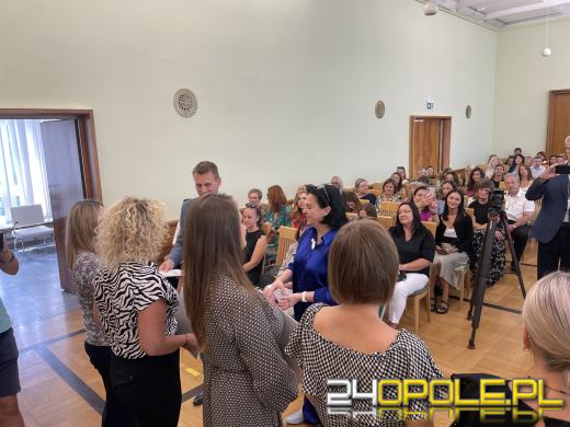 Od dziś mamy 300 nauczycieli dyplomowanych więcej w regionie