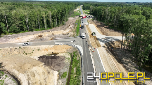 Ruch wahadłowy w okolicach ronda w Krapkowicach