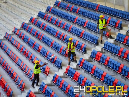 Krzesełka już zdobią trybuny Stadionu Opolskiego