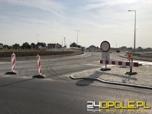 Budowa ronda w Zimnicach Małych na ostatniej prostej (WIDEO)