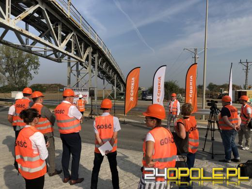 Budowa ronda w Zimnicach Małych na ostatniej prostej (WIDEO)