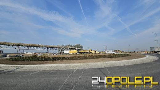 Budowa ronda w Zimnicach Małych na ostatniej prostej (WIDEO)