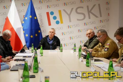 Konferencja sztabu kryzysowego z udziałem ministra Tomasza Siemoniaka