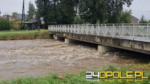 Cały dzień trwają działania ratownicze i zabezpieczające. Fotorelacja 