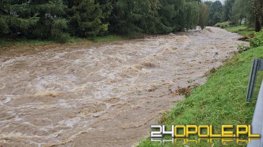 Cały dzień trwają działania ratownicze i zabezpieczające. Fotorelacja 