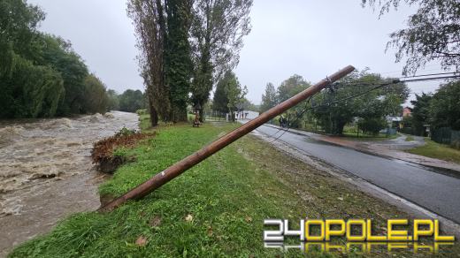 Cały dzień trwają działania ratownicze i zabezpieczające. Fotorelacja 