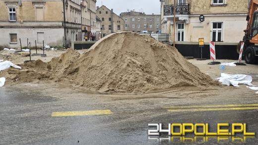 Cały dzień trwają działania ratownicze i zabezpieczające. Fotorelacja 